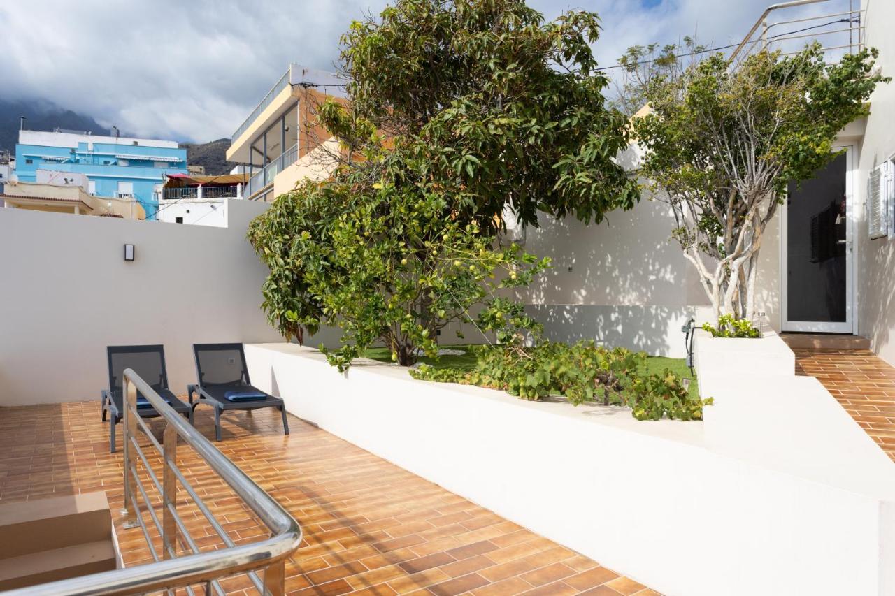 Holiday home Home2book Stunning Beachfront House With Sea Views *