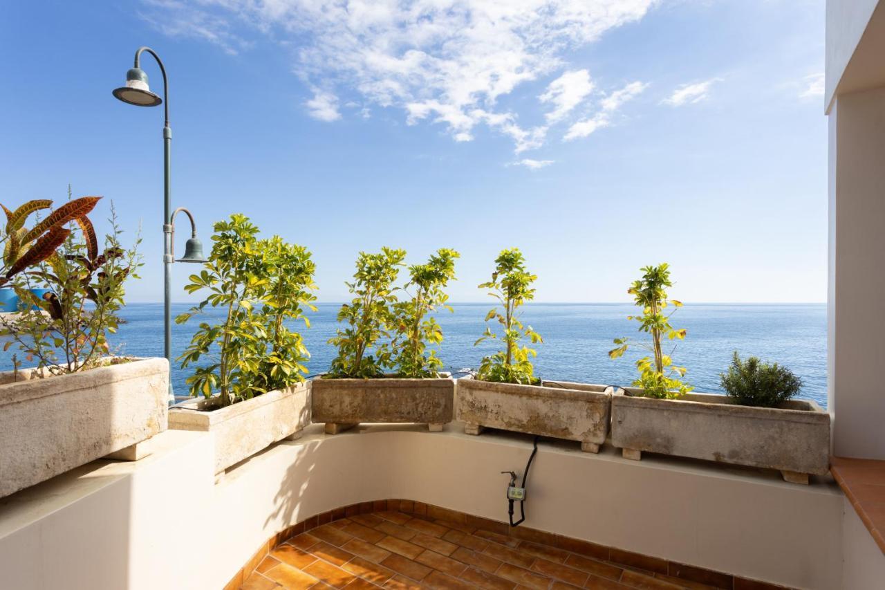 Home2book Stunning Beachfront House With Sea Views Holiday home Candelaria