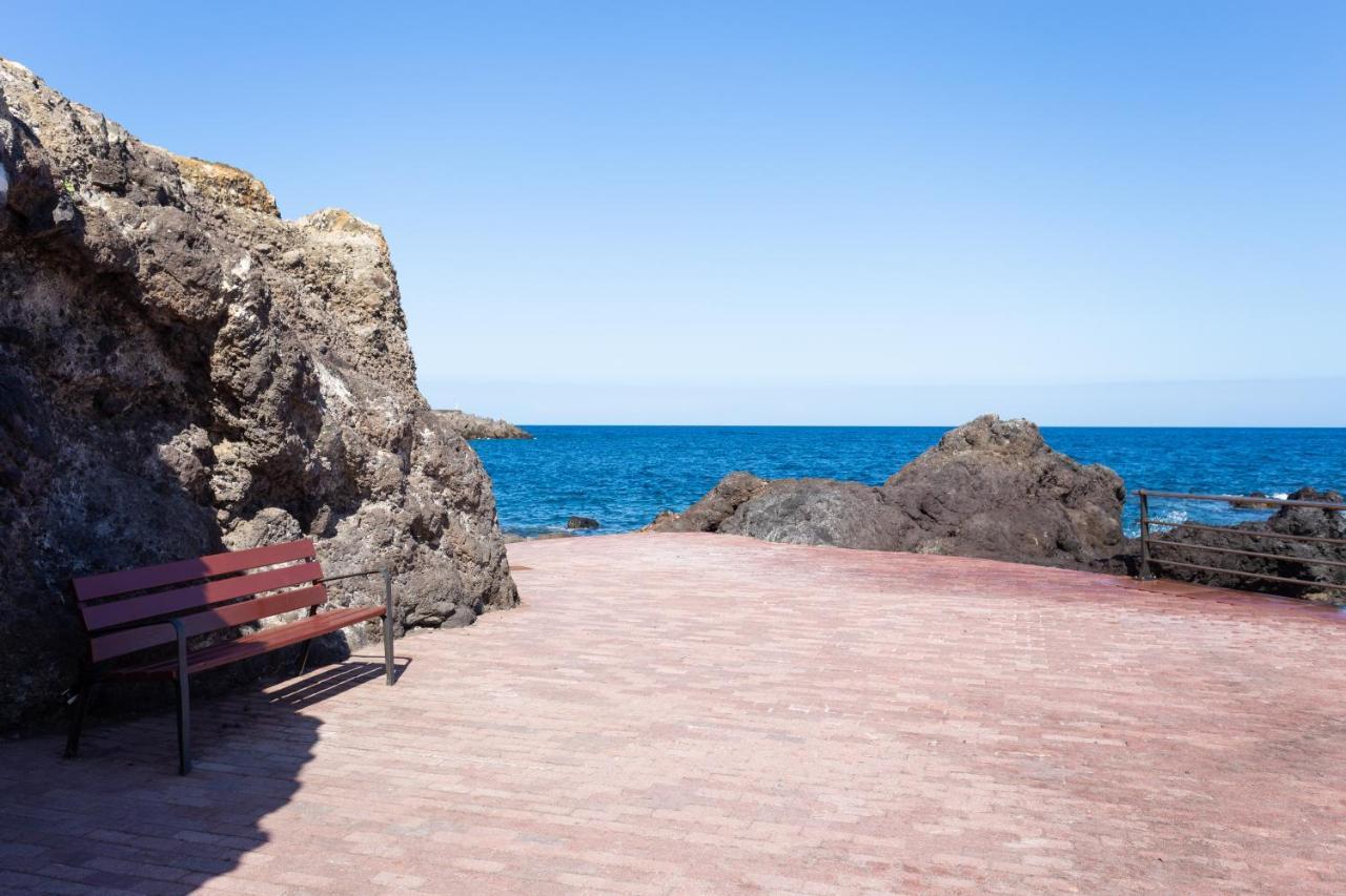 Home2book Stunning Beachfront House With Sea Views Holiday home Candelaria
